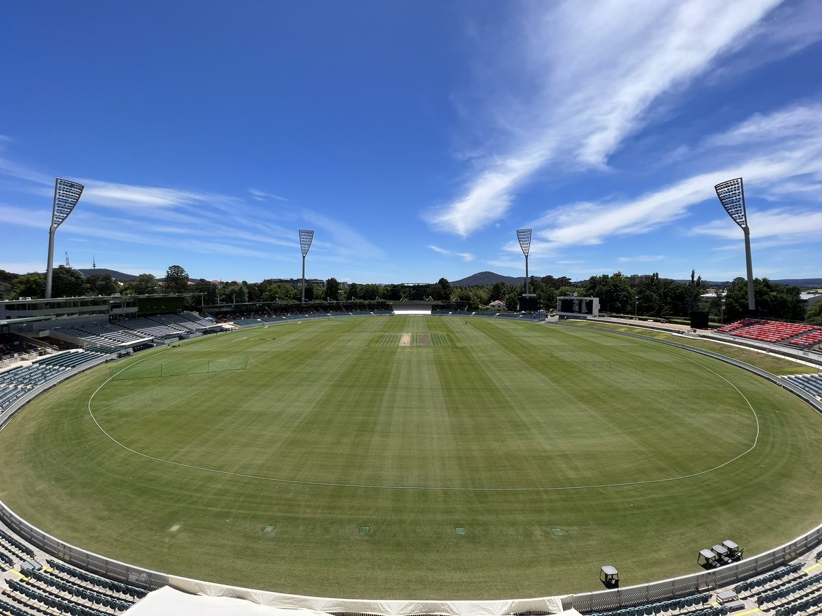 BrettSprigg's tweet photo. all set for day four at marvellous Manuka. Intriguingly poised with the Windies 273 runs behind, all 10 wickets in hand. Join us @abcsport 1345AEDT #PMXIvWI https://t.co/XGqxE8Vpv8