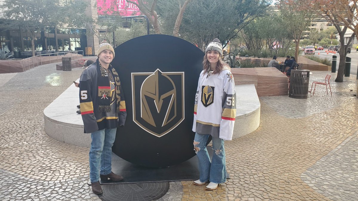 KailyJMarshall's tweet photo. Great way to spend a Friday Knight 😉#TheGoldenAge #VGK @GoldenKnights https://t.co/ihs1SZAXVS