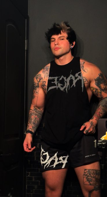 Need a lift ? https://t.co/aZHFz209pq