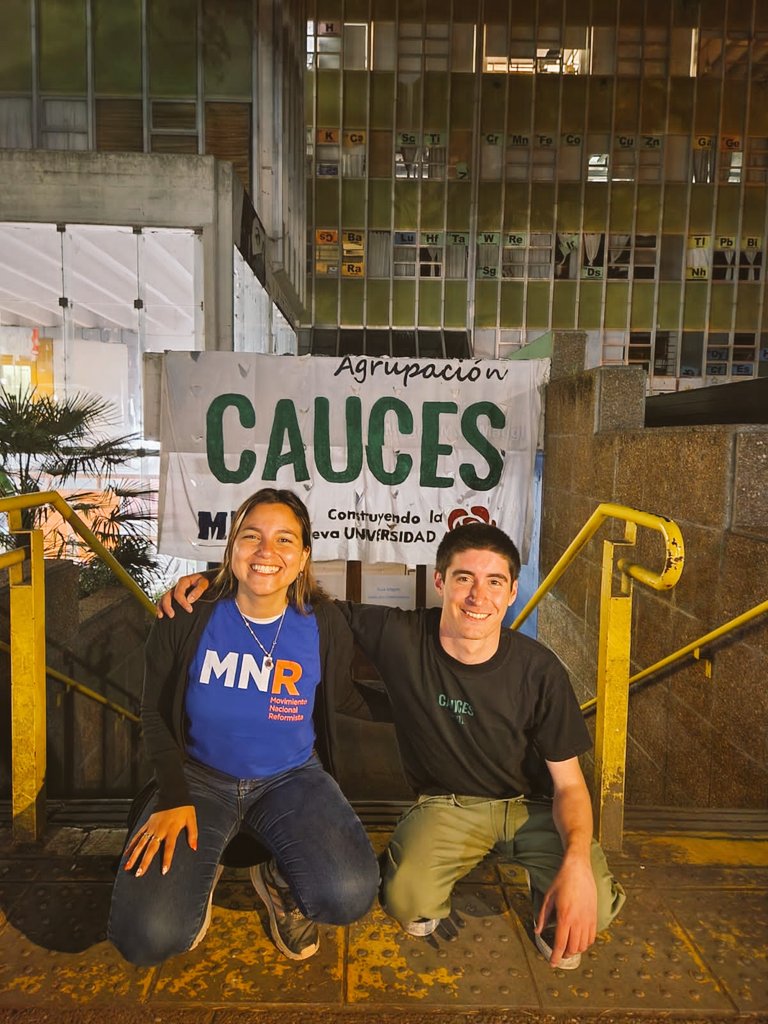 jai_illa's tweet photo. Me cuentan que @caucesmdp vuelve a conducir la @FUMdP en el frente #NuevaReforma
Por una Federacion que vuelva a pensar, representar y hacer por los/as 25.000 estudiantes, por la Educación Pública!
Felicitaciones Ivan Vivas.
Viva el @MNR_Nacional https://t.co/ZvVMlPW0q8