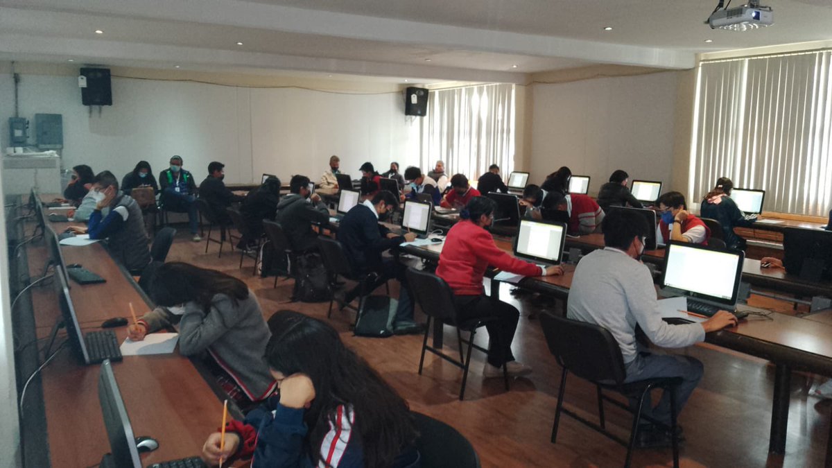 zonabg53's tweet photo. En la @zonabg53 se realizó el #1er_concurso_de_matemáticas, con gran entusiasmo más de 50 alumnos se enfrentaron en un examen 📑 preparado por los integrantes de la academia de matemáticas.
#Team53
#PasiónPorLoQueHacemos
@DGEMSedomex 
@dbg_epoem 
@SBGOriente https://t.co/fhC4Snh7cW