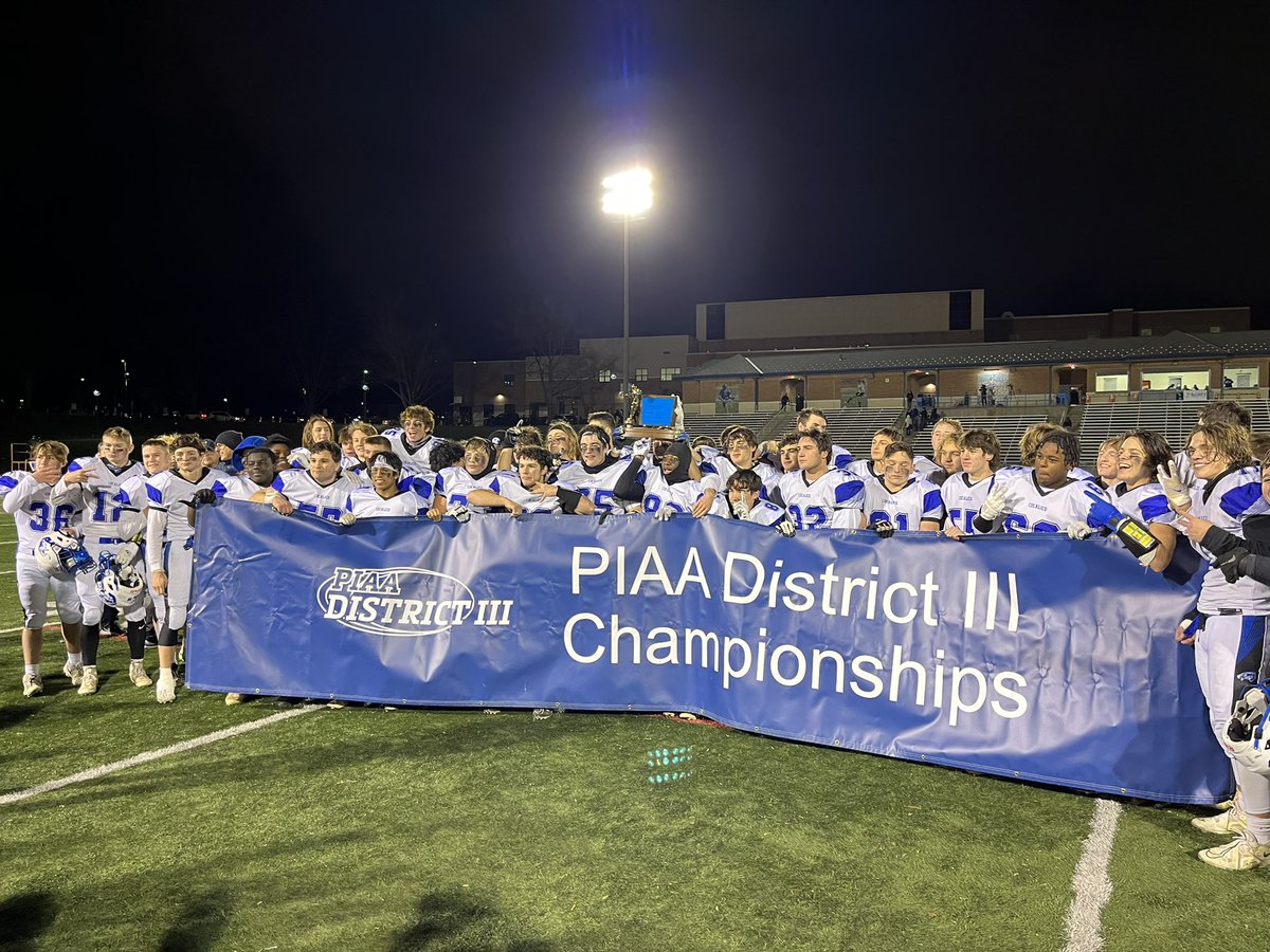 CocalicoSports's tweet photo. Congratulations to the 2022 PIAA DISTRICT 3-5A Football Champions-#12 Seed Cocalico Eagles @LancasterSports @CocalicoFball @piaadistrict3 https://t.co/uTCBMFzvH6
