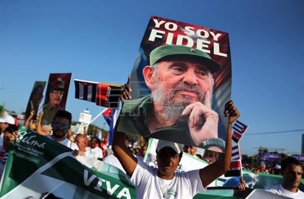 #FidelVive en cada obra de su #Revolución