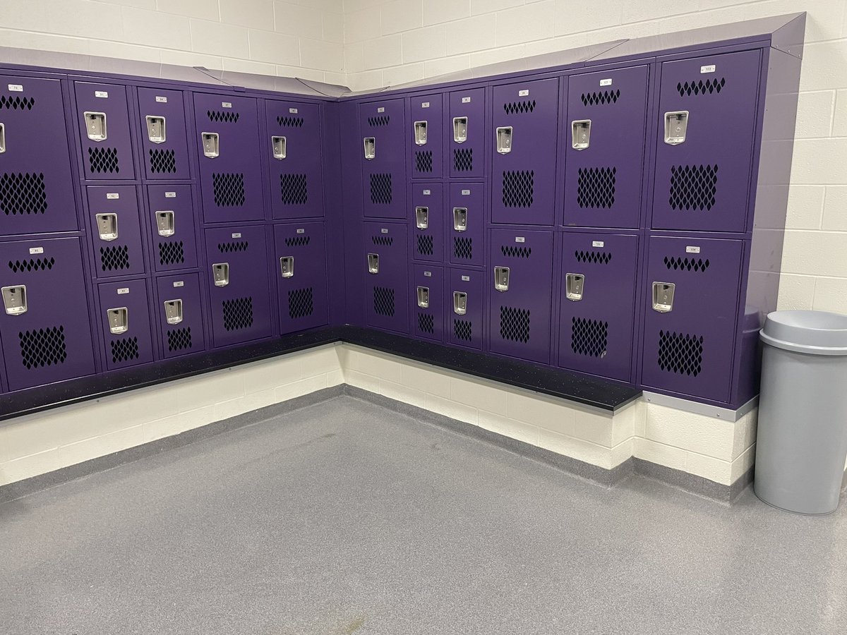 BHSGoldenBears's tweet photo. Thank you Edgerton Basketball!!!
Our locker room was spotless after our game tonight.
Best of luck this season! #ClassProgram #EdgertonPride
@edgeprincipal @EdgertonSchools @edgerton_hoops https://t.co/zLzlFUNz0i