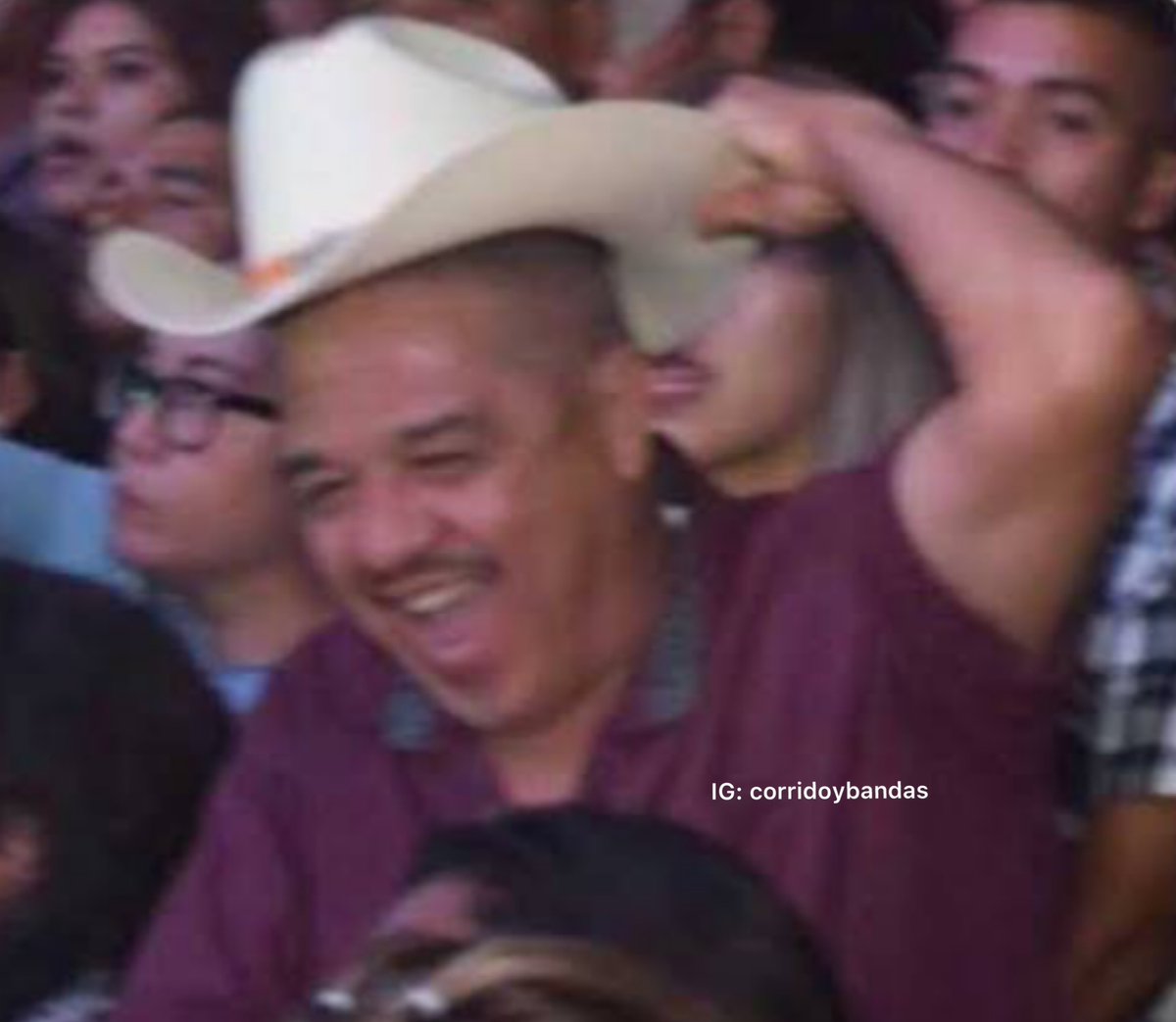 Y si me mandas alv no hay pedo, hay peda.