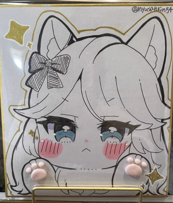 現在描けている分の色紙です!どちらもおめめキラキラ加工してます。にゃんのほうは肉球を触れる仕様になってます! 