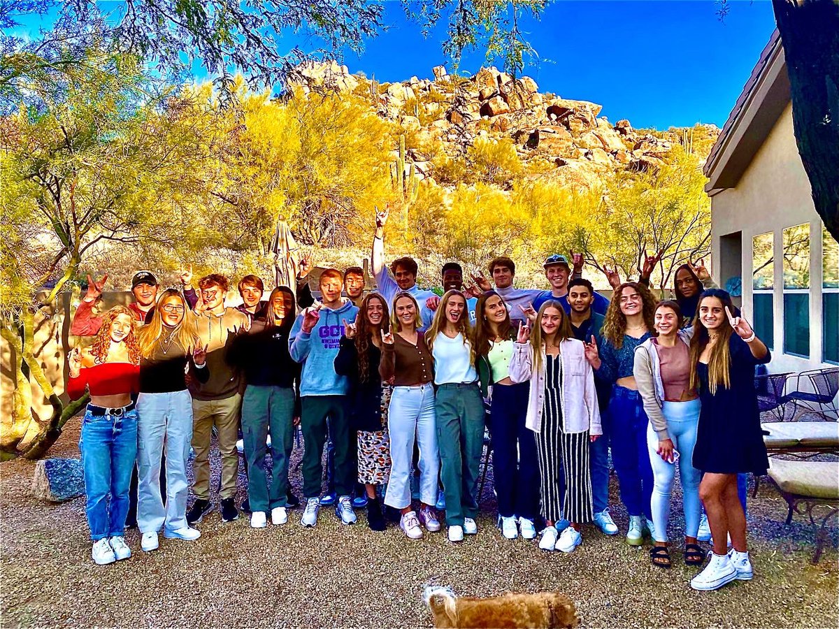 gcucoach's tweet photo. Thanksgiving with 22 of our team members, from 11 different countries, who joined @thedebuty and I for dinner. After dinner and dessert, a short hike up our little mountain to catch the sunset. @GCU_SwimDive family. 🤘🏽
🇧🇷🇪🇬🏴󠁧󠁢󠁥󠁮󠁧󠁿🇬🇷🇭🇺🇮🇱🇰🇪🇵🇱🇷🇺🇪🇸🇹🇷🇺🇸 https://t.co/DsOOvbSOEN