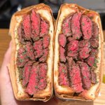 肉まみれになりたい方へ!ど迫力ミートサンドが食べられる恵比寿のお店。