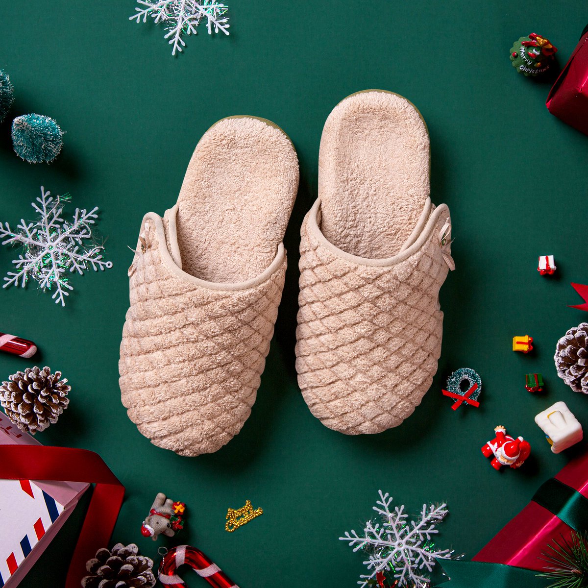 fitvalengift's tweet photo. Thereโs a perfect pair for every retro-chic lady right here. ๐
#Fitvalen #fashion #winter #christmas #blackfriday #gift #cozzy #homeslipper #cuteslippers #fashionpost #girlwithstyle #OOTD #autumn #winter #breathable #instadaily #bestoftheday https://t.co/zly761ViAa