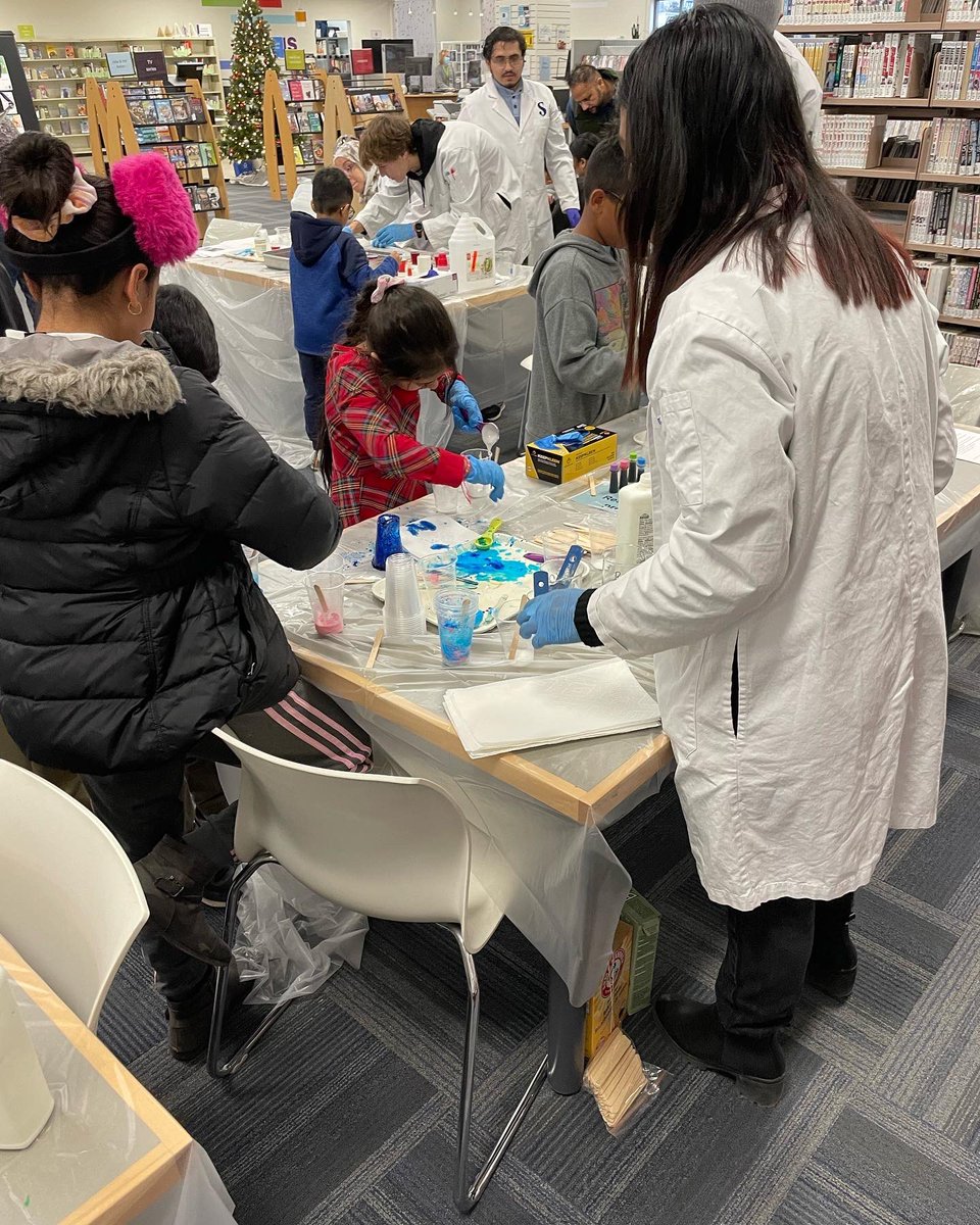 katierankin85's tweet photo. Sheridan’s Chem Club had so much fun @BramptonLibrary today! We made slime, bouncy balls, lava lamps, volcanoes and elephant’s toothpaste with 65 attendees at the Creative Chemistry event! @SheridanFAST @sheridancollege https://t.co/pTqYEaNQ8n
