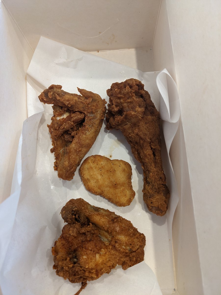 WilliamJaTurner's tweet photo. @KFCAustralia It seems when one visits the Mentone KFC drive thru not only are they likely to screw up your order but now that are serving micro chicken (includes chicken nugget for comparison) and half filled gravy, see pics. Ridiculous! But think of the calories I am saving. https://t.co/pZUbqLJWlc