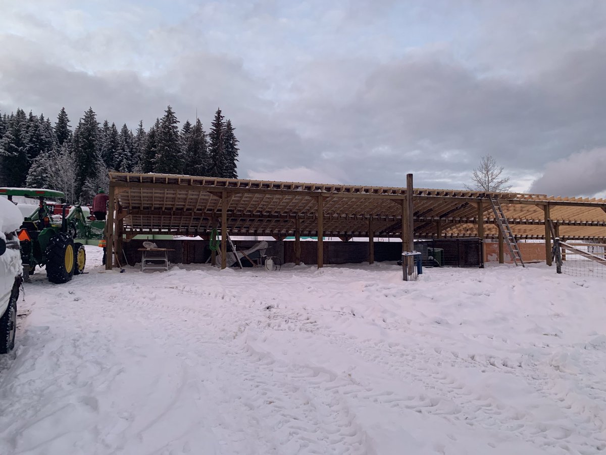lenbrunner's tweet photo. They say build a sheep pen in the summer. I say to hot out, fall is better. Guess I should have started a month earlier lol. Might get it done tomorrow but doubtful. https://t.co/kO8ge3aXnv