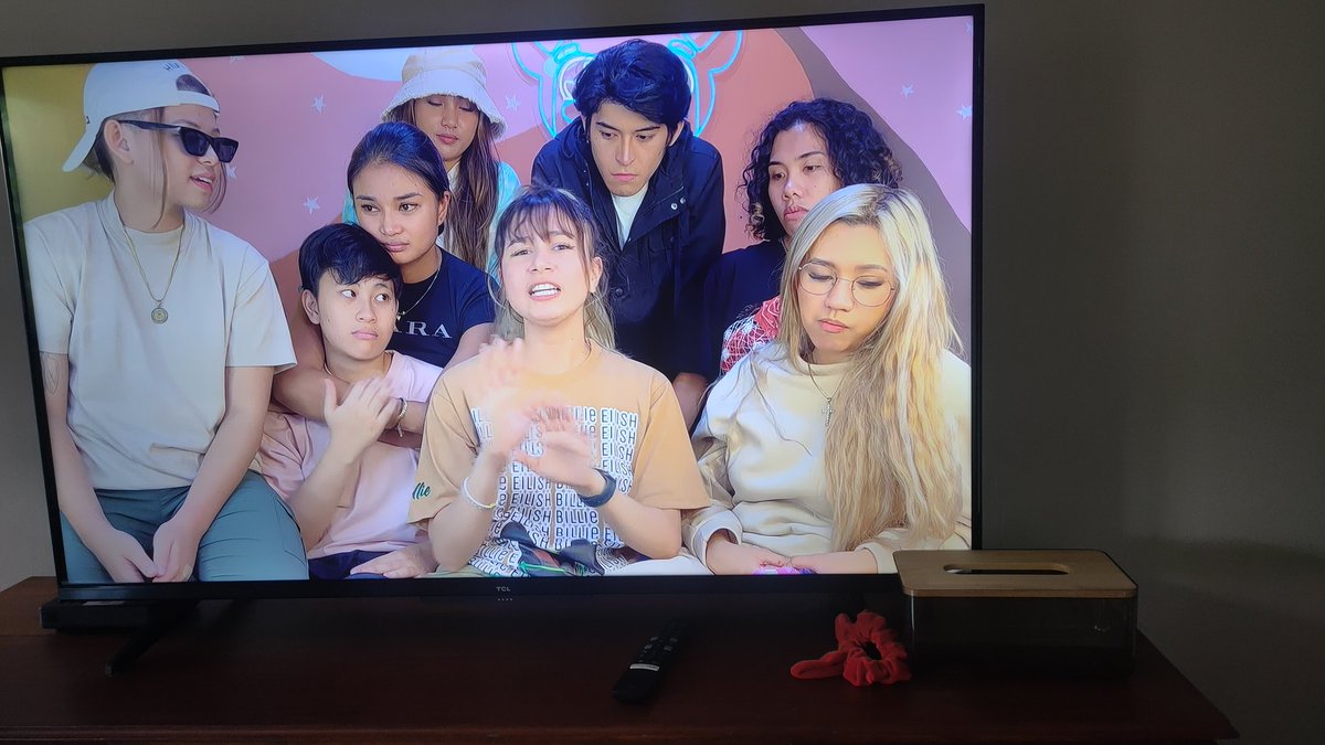 mherian7's tweet photo. Bc ako manood uli ng vlog ni mahal🤗🤗🤗♥️♥️🦋🦋🦋🦋🦋
keeeeepppp streaming WALANG BAGO SA ENDING and AANGKININ🦋🦋♥️♥️
#THCLassic
#thocs4
#thehouseofcollab https://t.co/mH9wDeWaQu