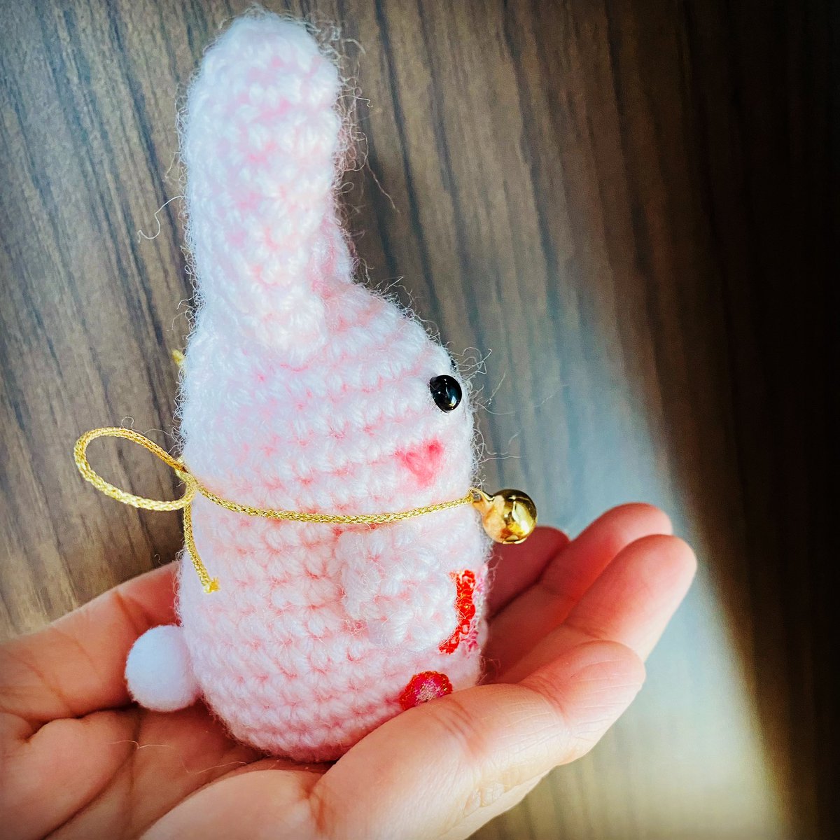 maiamiamiami's tweet photo. 鏡餅の上に飾る来年の干支の卯🎍縁起物
名前は【もちうさ】です❣️
🐰 #handmade #amigurumiartist #amigurumi #crochetanimal #crochetrabbit #rabbit #あみぐるみ #アミグルミ #編みぐるみ #ウサギあみぐるみ #うさぎあみぐるみ #ウサギ #うさぎ #兎 #干支の卯 #卯 #お正月飾り #縁起物 #まい編🍌 https://t.co/imHvCBxfhJ