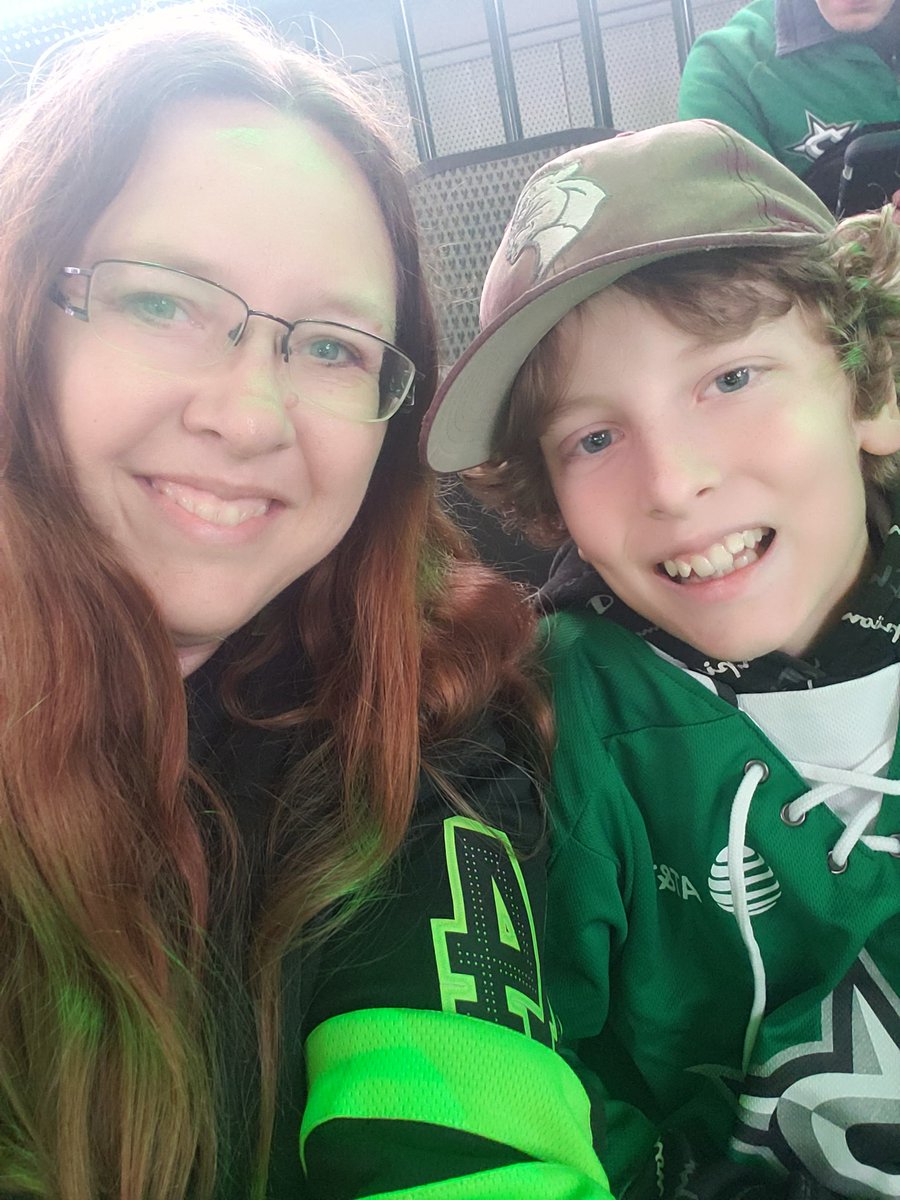 3littlebugs's tweet photo. Let's go STARS! 
#TexasHockey https://t.co/X1SQaKqLqT
