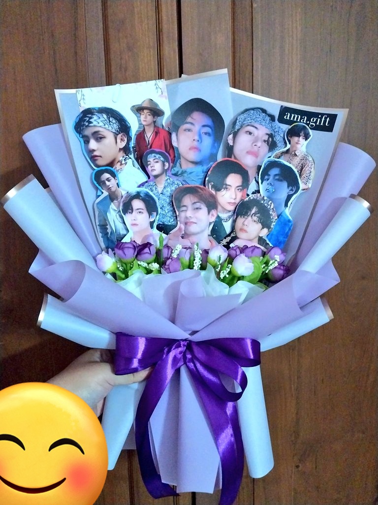 Buket idol versi cutting taehyung bts
Order bisa via shopee

shopee.co.id/product/535460…