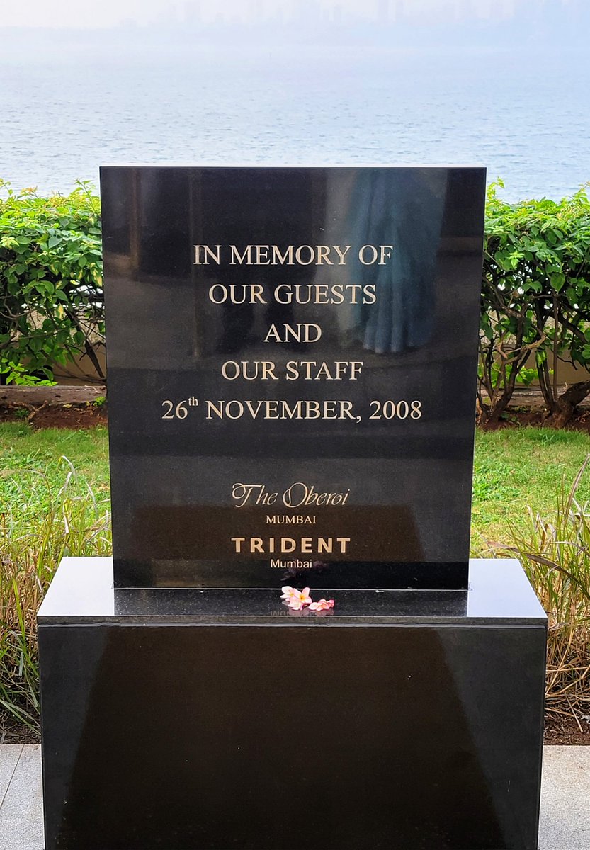 TheSanjivKapoor's tweet photo. In memory of all those who lost their lives on 26/11. 175 people tragically lost their lives. 30 of these were at the Oberoi and Trident Hotels and 31 at the Taj Hotels. The travel industry often bears the brunt of terror. This memorial is at the Trident Nariman point. https://t.co/0RJKcnOu24