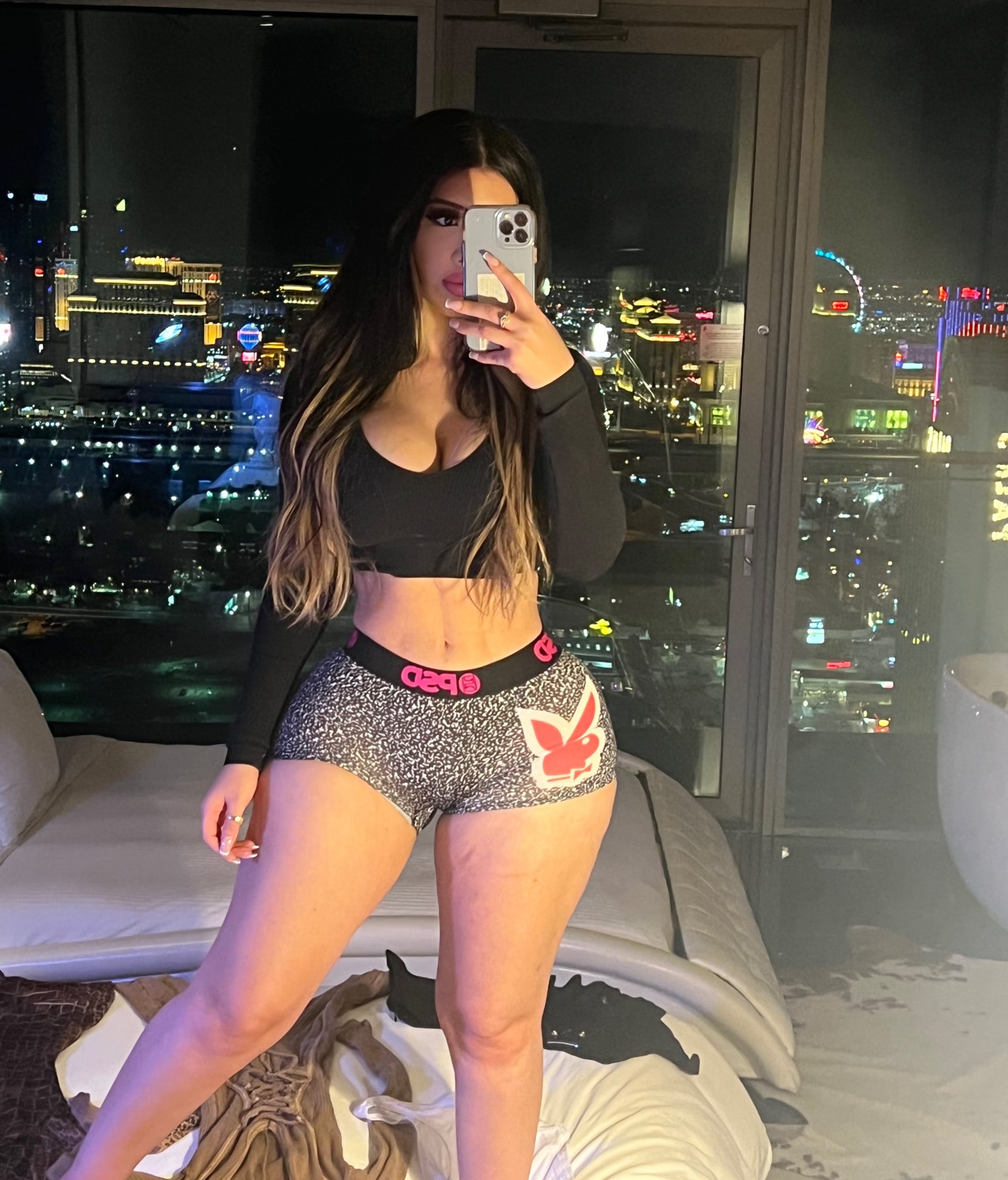 TW Pornstars - Lilianaheartsss. Twitter. Hello 🖤. 3:24 AM - 26 Nov 2022