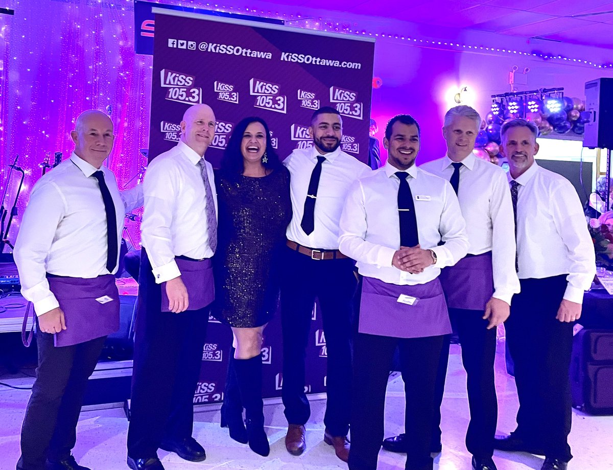 SandraKiss1053's tweet photo. Hosting the 14th annual #VioletFemmes Gala in support of @lcihcommunity 💜
288 fierce women, countless dedicated volunteers and male allies serving us all night. We had a lot of laughs and fun tonight, but the hope is that one day we can end violence against women 💜 https://t.co/EKnHcZBfki