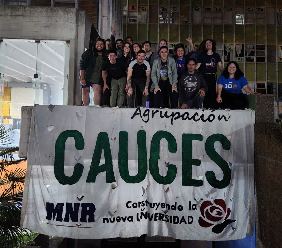 Romiehernandez's tweet photo. Felicitaciones @caucesmdp @MNR_Nacional ! Volvemos a conducir la Federación Universitaria  Marplatense! Cuanta alegría compas! A seguir trabajando por más derechos para les estudiantes y para que nuestra Universidad llegue a toda la juventud de la ciudad y la zona! https://t.co/0K0IFeGXJp