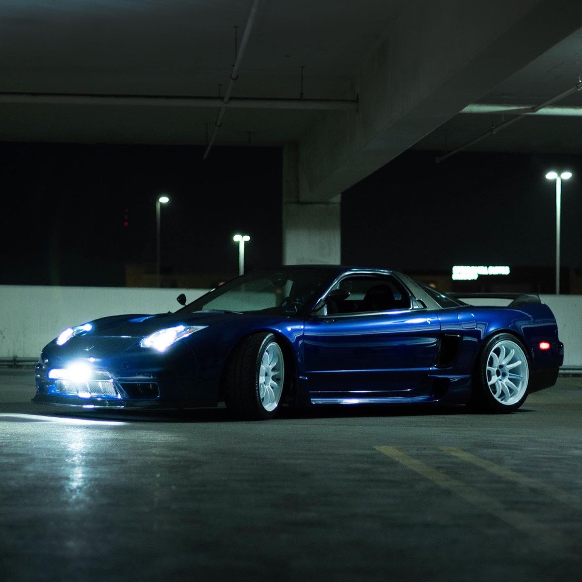 dunksrnice's tweet photo. A thread of all cars I’ve photographed. More on @dunksrnice.cars #dunksrnice 

1992 Acura NSX. https://t.co/op2OhEUMMr
