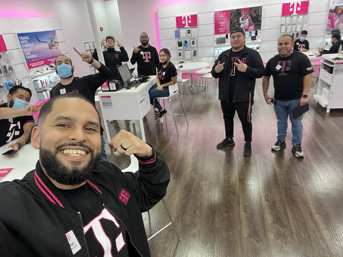 Dago Sanchez (@dagosanchez86) on Twitter photo Shout out to the Story Kings & Queens for putting in work today and taking most volume in BAM! <a href="/Magenta_Jon_/">Jonathan Ayala</a> <a href="/sjctmo/">Scott Collett</a> Shout out to the Story Kings & Queens for putting in work today and taking most volume in BAM! <a href="/Magenta_Jon_/">Jonathan Ayala</a> <a href="/sjctmo/">Scott Collett</a>