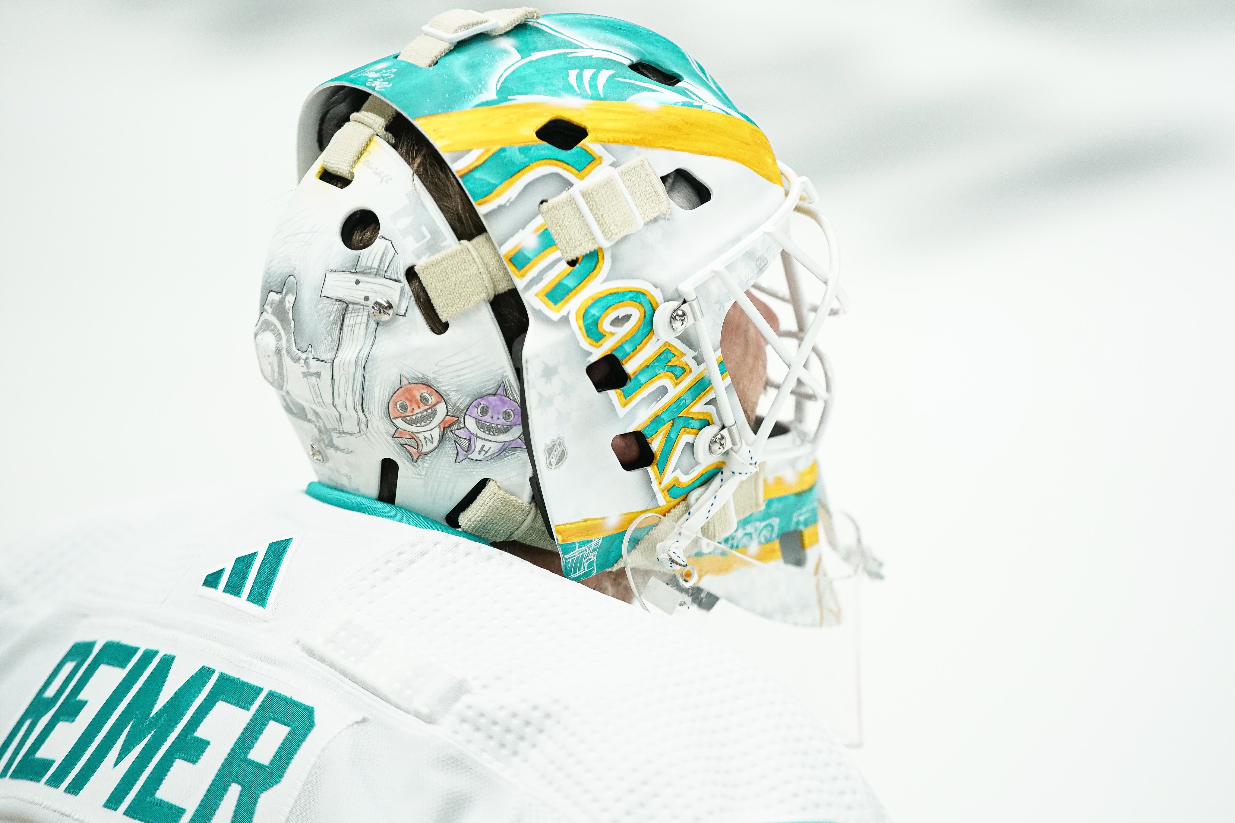 NHL on X: 🦭 SEAL SEASON 🦭 The @SanJoseSharks are debuting their  #ReverseRetro jerseys! The throwbacks are inspired by the 1974 California  Golden Seals, the Bay Area's first NHL team. 🌊  /