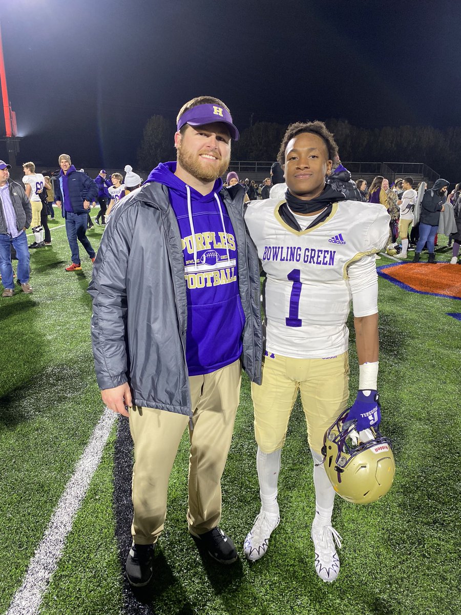 NixCrawford12's tweet photo. One more game!!! @bert_kibawa #Purples #StateBound https://t.co/ctTxgfJT3D