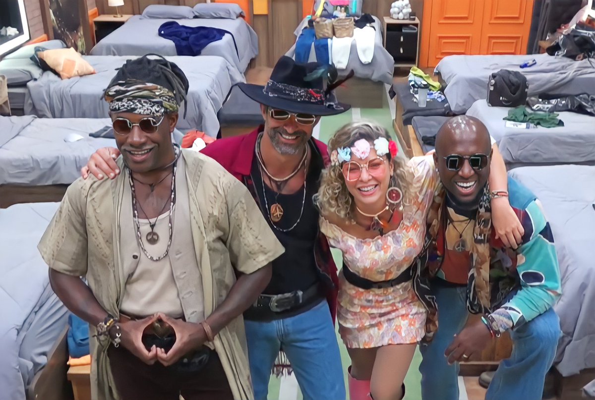 SomosG4's tweet image. Sobreviventes do Time 🅱️🥰 + o André antes da festa de hoje 🥂🍾 #TimeB #AFazenda14 OAB SUSPENDA DEOLANE