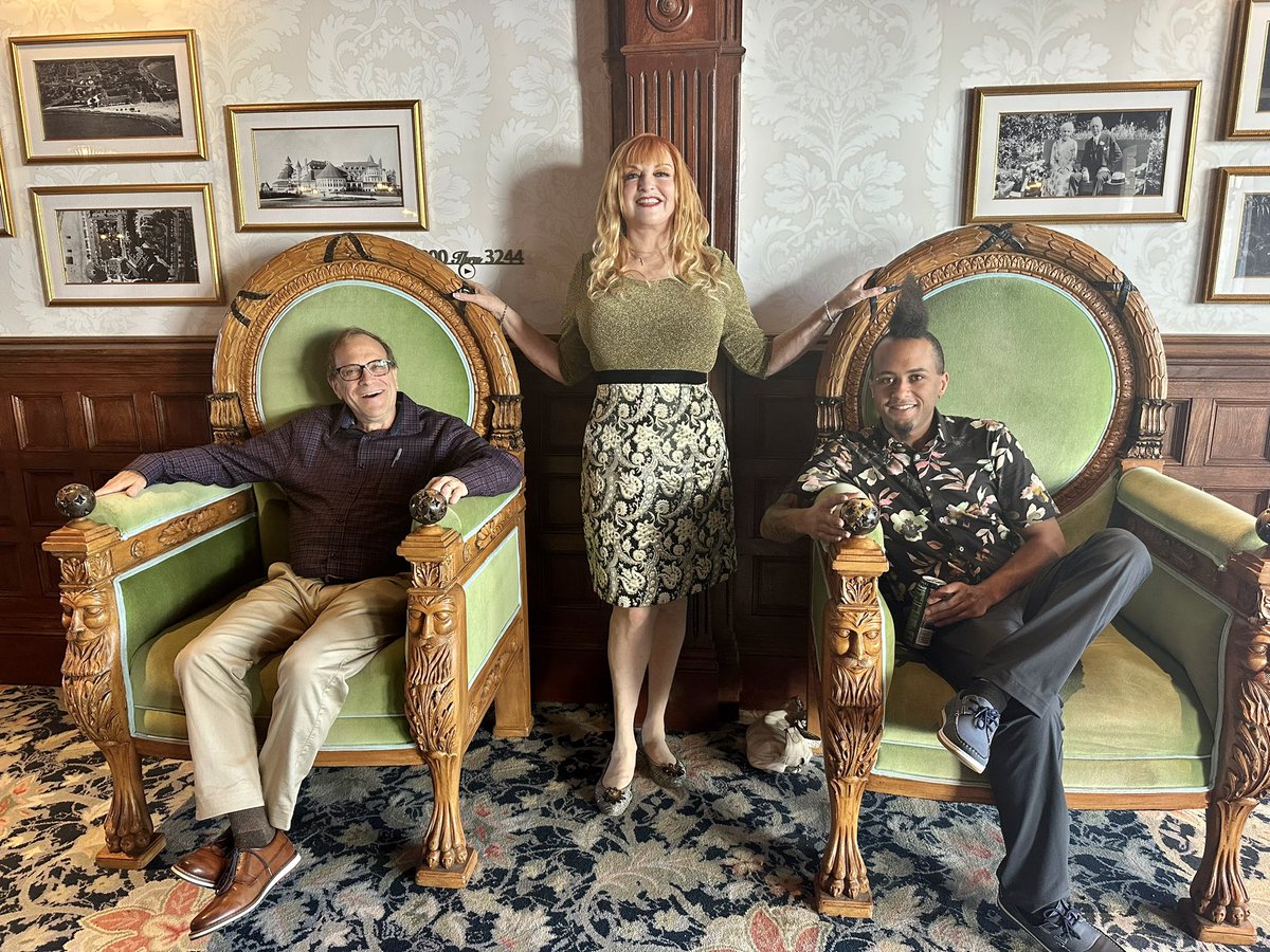GlassmanJaga's tweet photo. @delcoronado #Thanksgiving #our20yeartradition https://t.co/Rx3oKhZZMA