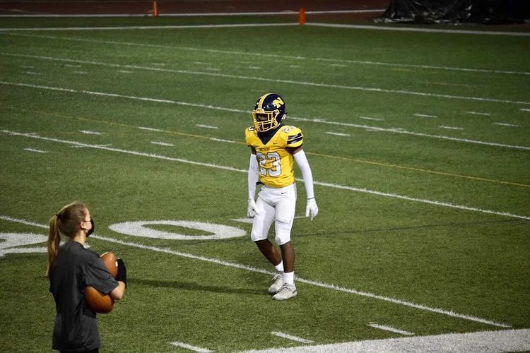 josiah5lyons's tweet photo. 4 years of hard work, dedication , blood , sweat , and tears. came into my senior year with a grade 3 ac joint separation and missed my regular senior season came back earlier than expected during the playoffs and played my heart. thank you to northern durham and hillside!#22out https://t.co/MRp64gtJy9