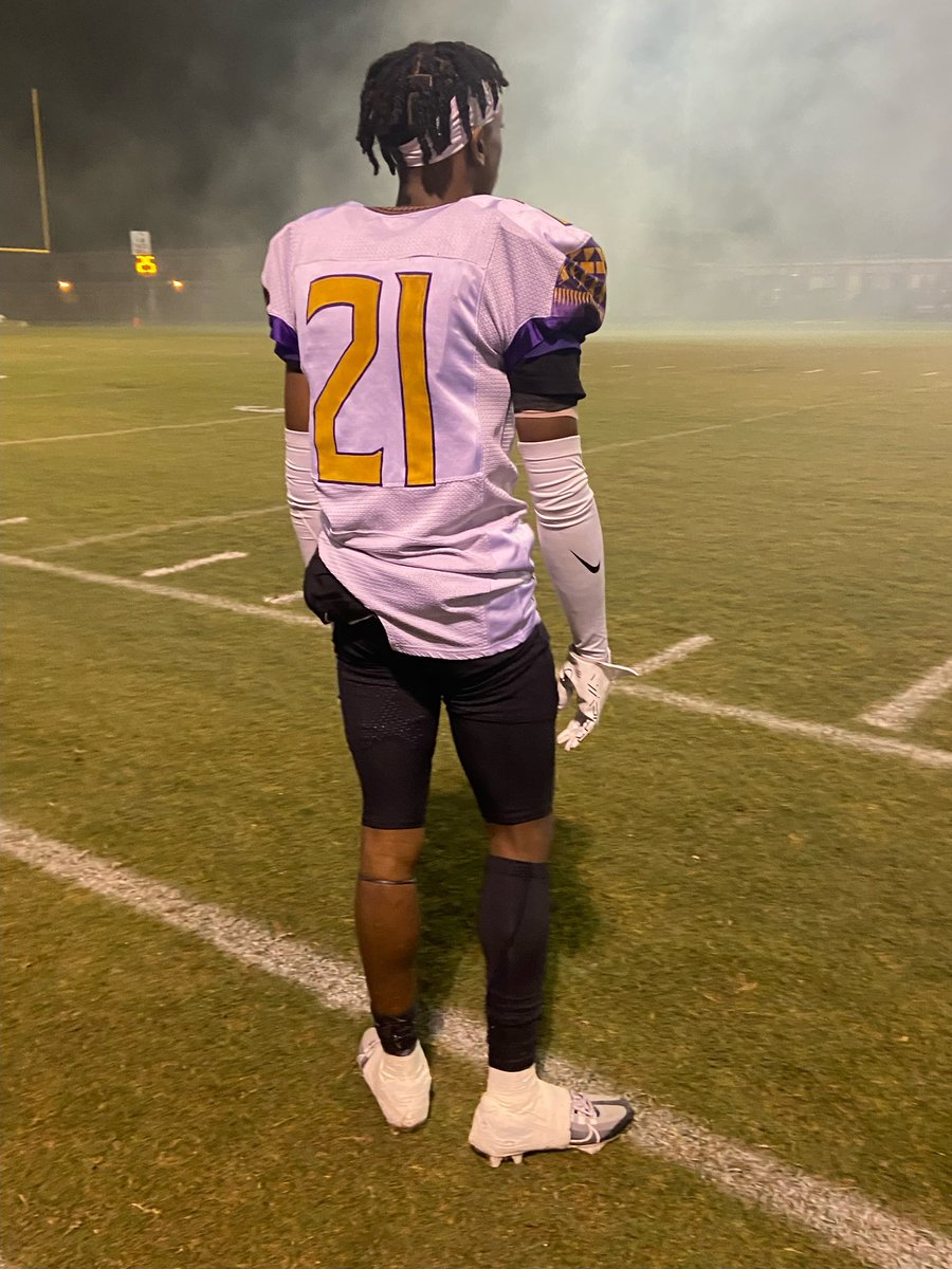 Zero catches completed, 1 pass attempted the whole game… #NOFLYZONE 🏴‍☠️