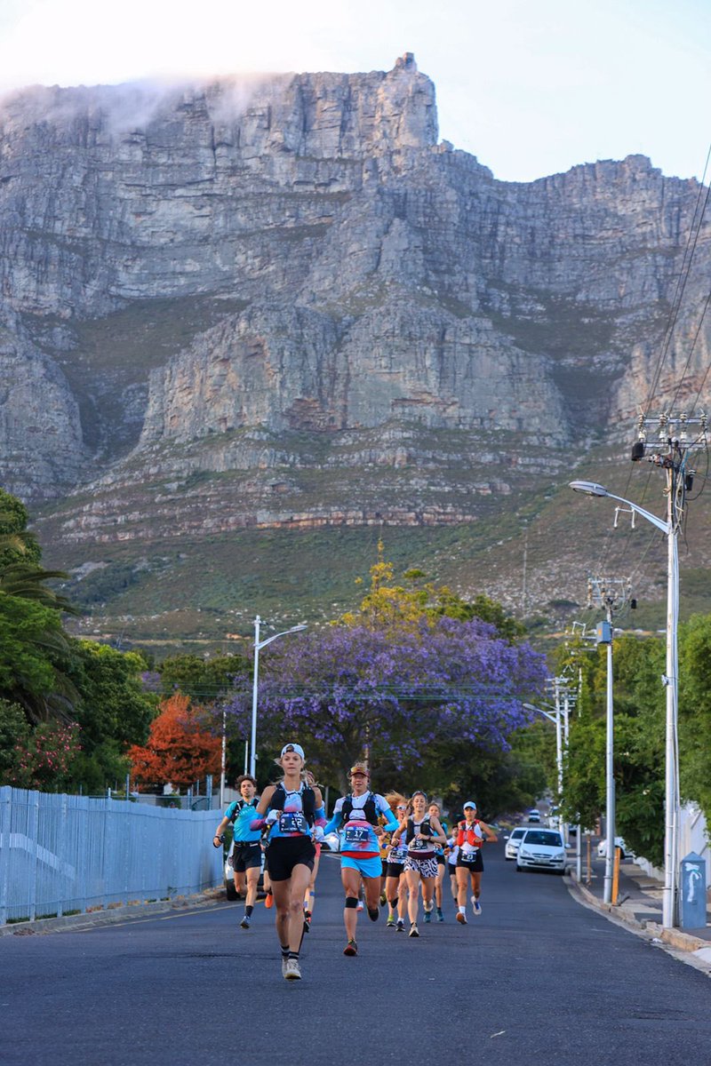 W100k:
Coming in hot. 
Do they know they still have 100 km ahead of them? 😆
Also, how about a round of applause for our photographers 🔥

📸 Sam Clark

#UTCTTrailFest 
#rmbutct