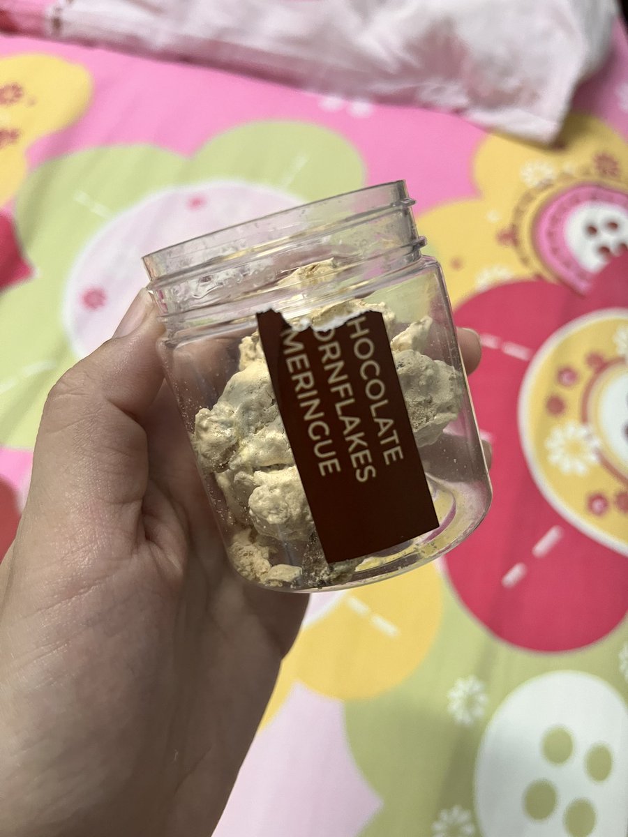 viiieeeraa's tweet photo. It’s official. I am a fan pf @butternums after eating this cookies 🥹😭🥹😭🥹😭🥹 sedap nak mamposss https://t.co/Ziu6Ud0xuQ