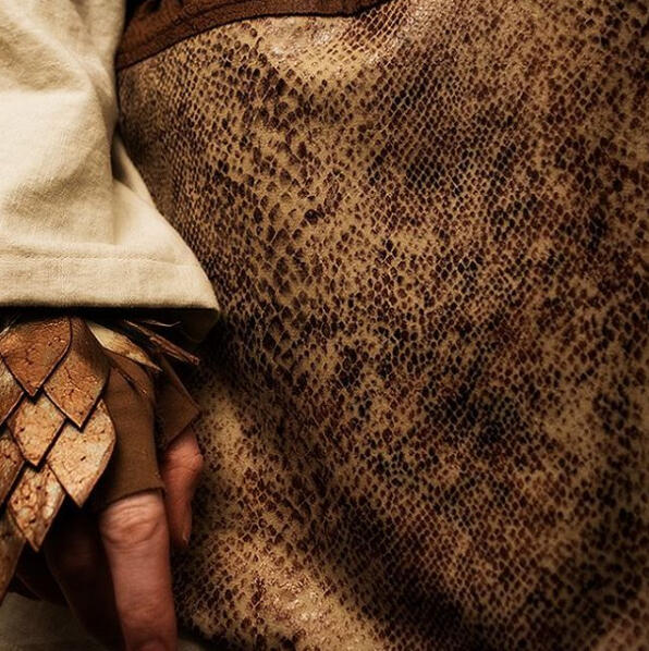 We always thought/imagined the Jedi in a post-RotJ universe would tailor their Jedi robes more to fit themselves as a person, so when we worked on Tenel Ka's Jedi robes we included scaled prints and scaled wrist/hand armor.