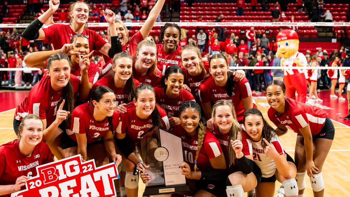 BadgerVB's tweet photo. Bringing home some new hardware 🤩🏆 https://t.co/PNKDIHWxHe