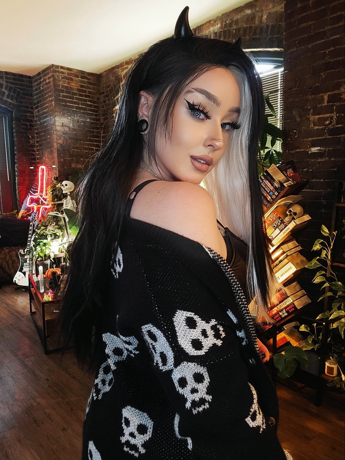 🦇 𝖑𝖎𝖈𝖍𝖑𝖎𝖓𝖌𝖘 | $3 OF SALE!🖤💋 on Twitter: "🖤💀 https://t.co/0DTH6dNMck" / Twitter