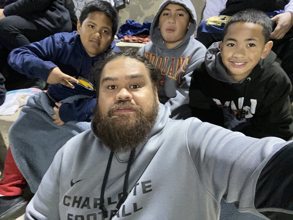 UnkoJD's tweet photo. My son n @JACK_TAYLOR_CA nephews… missing @DTaeatafa sons n my Uso AndyR sons… 3 of the 8 boys all in the 10U class for my family… in 5yrs they will be freshman and have every college offer, the grind has already begun. #SpeakItInToExistence #TamaSamoaMoni https://t.co/J4xfMPZCsa