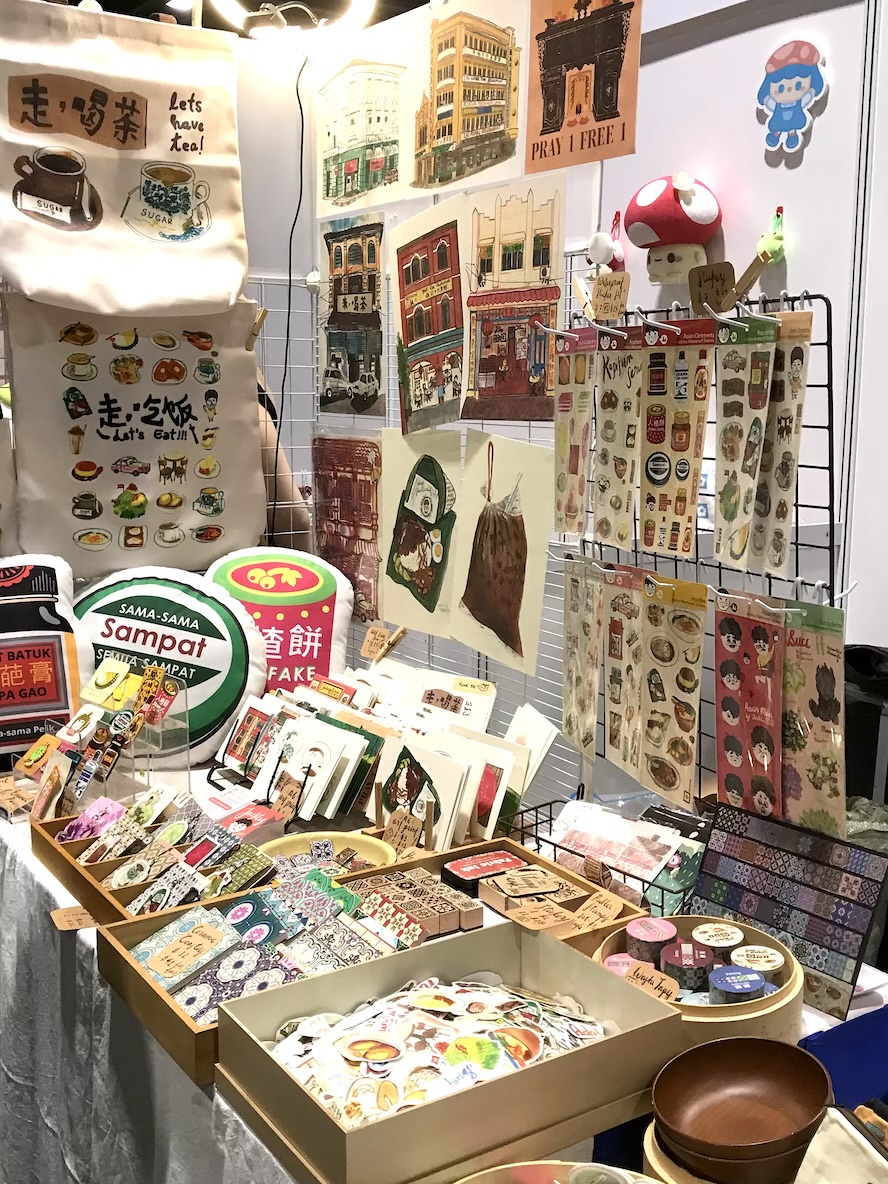 toysrevil's tweet photo. https://t.co/cDCb9FJP4v

Spotted in #CreatorsHub at #AFASG2022:
#Jacktus at Booth CH114!

And while the offerings were decidedly "non-Anime", his illustrations of Straits Nostalgia manifested unto many things that would be perfect for year end gifting, IMHO!

#toysrevilafa202 https://t.co/DsLDZ3N8NM