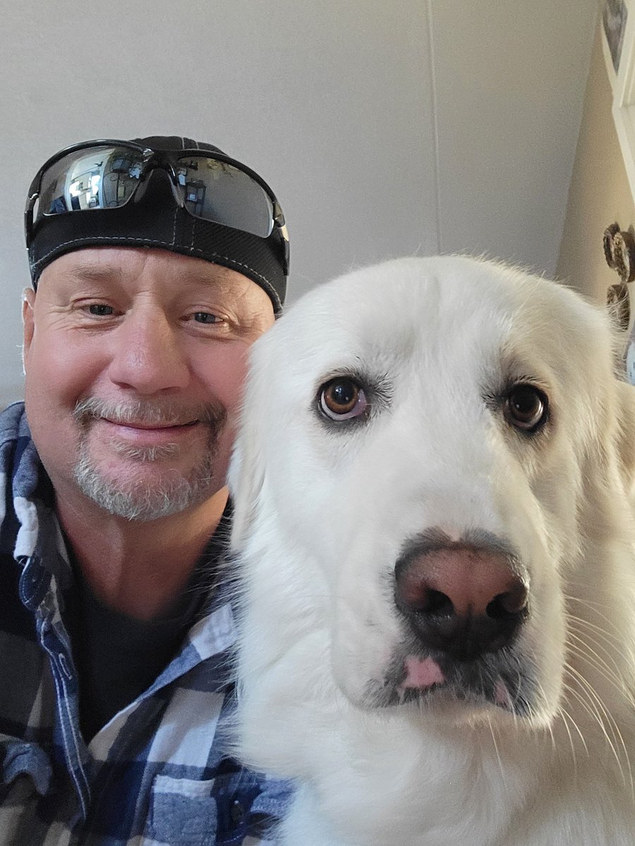Keithluvscattle's tweet photo. My little baby here wants to know where I been !! https://t.co/w64huMXAz2
