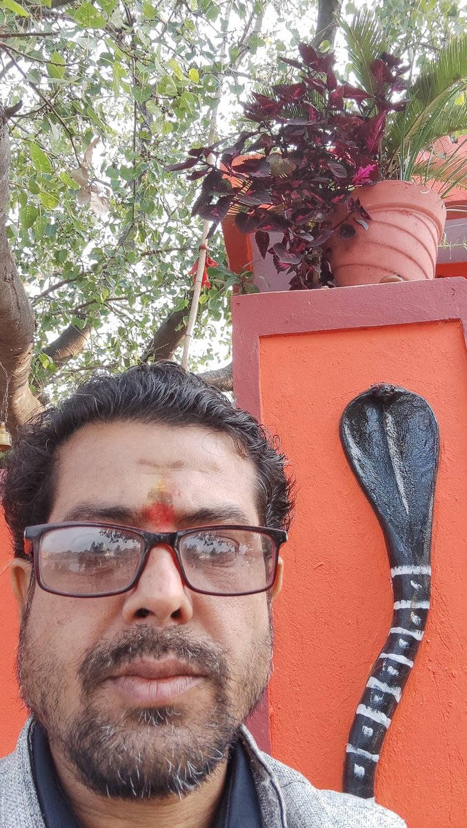 काम ,नाम र इनाम एकता मा प्राप्त गर्ने हो।।सत्य र असत्य बीचमा #अ# ले अहंकार र अलोकतान्त्रिक सोच का जीत ले देश मा नायकत्व भए ,देशका लागि नेता भएन??इ त्यागी।