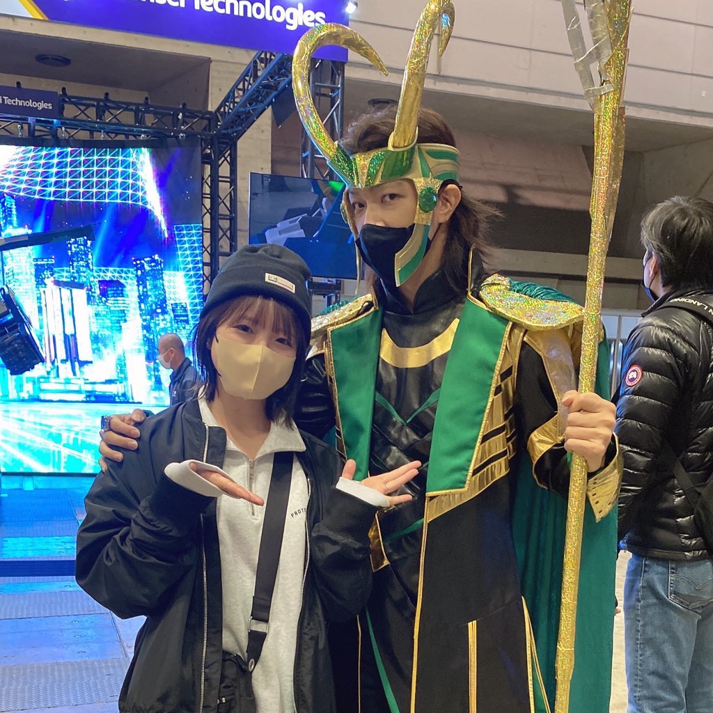 imy_miiii's tweet photo. 東京コミコン、今日も盛り上がってます✨
皆様、クオリティー高すげて大興奮😍
@sakura042239 https://t.co/HI0AEre8mj