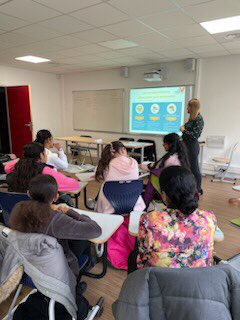 CollegePvc's tweet photo. Premier temps pour les 5ème pour le programme « les explorateurs des saveurs » avec une nutritionniste du CD95. #santé #CD95 #valdoise https://t.co/TO51b7wSIb