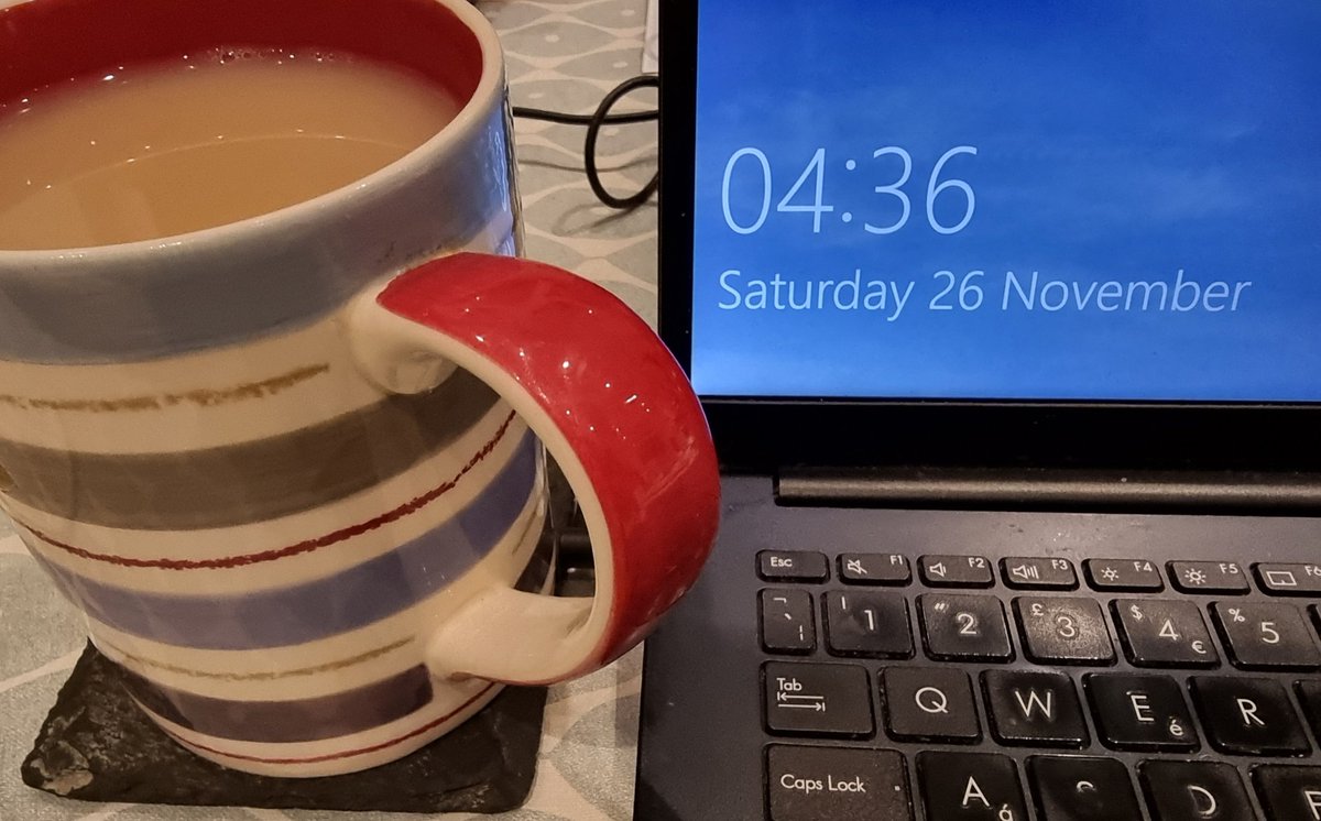 Anybody here in the #teacher5oclockclub staffroom this Saturday morning? Currently drafting 500 words for <a href="/poppygibsonuk/">Dr Poppy Gibson</a>