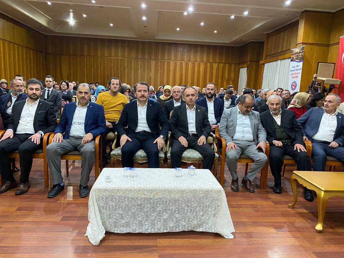 Ali YALÇIN (@_aliyalcin_) on Twitter photo Tüm #SözleşmelilereKadro Gelsin,
Bayram Havası Yaşansın İstiyoruz
Memur-Sen olarak yıllardır verdiğimiz mücadele,6.Dönem Toplu Sözleşmede aldığımız karar sonrası <a href="/csgbakanligi/">T.C. Çalışma ve Sosyal Güvenlik Bakanlığı</a> ile yürüttüğümüz süreçte sözleşmelilerin beklentisini aktardık ve tüm sözleşmelilere kadro istedik. Tüm #SözleşmelilereKadro Gelsin,
Bayram Havası Yaşansın İstiyoruz
Memur-Sen olarak yıllardır verdiğimiz mücadele,6.Dönem Toplu Sözleşmede aldığımız karar sonrası <a href="/csgbakanligi/">T.C. Çalışma ve Sosyal Güvenlik Bakanlığı</a> ile yürüttüğümüz süreçte sözleşmelilerin beklentisini aktardık ve tüm sözleşmelilere kadro istedik.