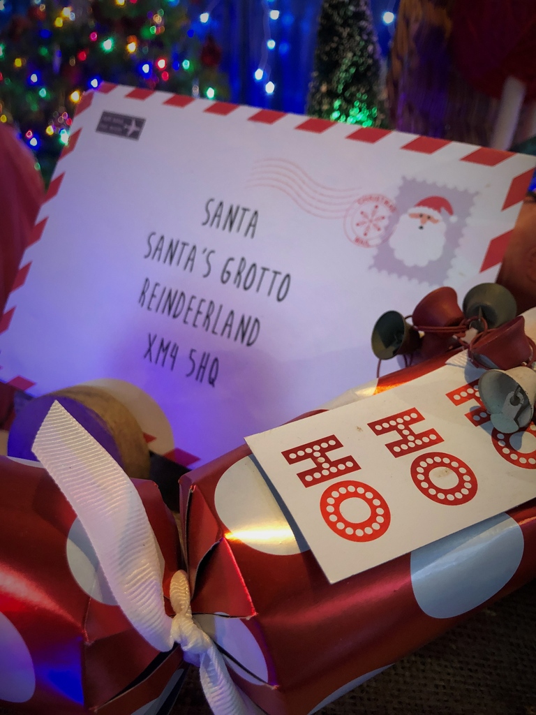 FILLING FAST - Don't miss Santa! Our Christmas Event is selling like hot chestnuts! Selected December dates only:
10th, 22nd &amp; 23rd - SPACES
11th, 17th &amp; 18th - LIMITED AVAILABILITY
24th - SOLD OUT
BOOK NOW to avoid disappointment: raysfarm.com/book-online-no… 
#raysfarm #christmas22