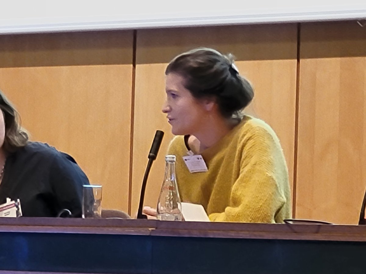 . <a href="/universiteterre/">Université De La Terre</a> : Adhérer ou bifurquer : donner un sens à sa vie ! <a href="/MelinaLongpre/">Mélina Longpré</a> "10 000 collaborateurs <a href="/GroupeBouygues/">Groupe Bouygues</a> ont réalisé une #Fresqueduclimat . Les 300 formateurs internes forment une véritable communauté de la transition écologique"