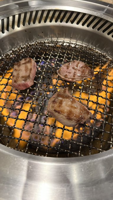 肉です、よろしくお願いします 