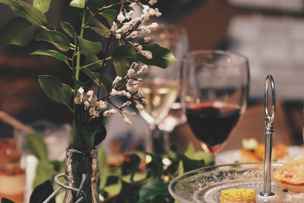 It’s the season to uncork the extraordinary – and we’ve got just the thing. Browse our Christmas collection of fine wine and spirits here:  

frw.co.uk/campaign/chris…