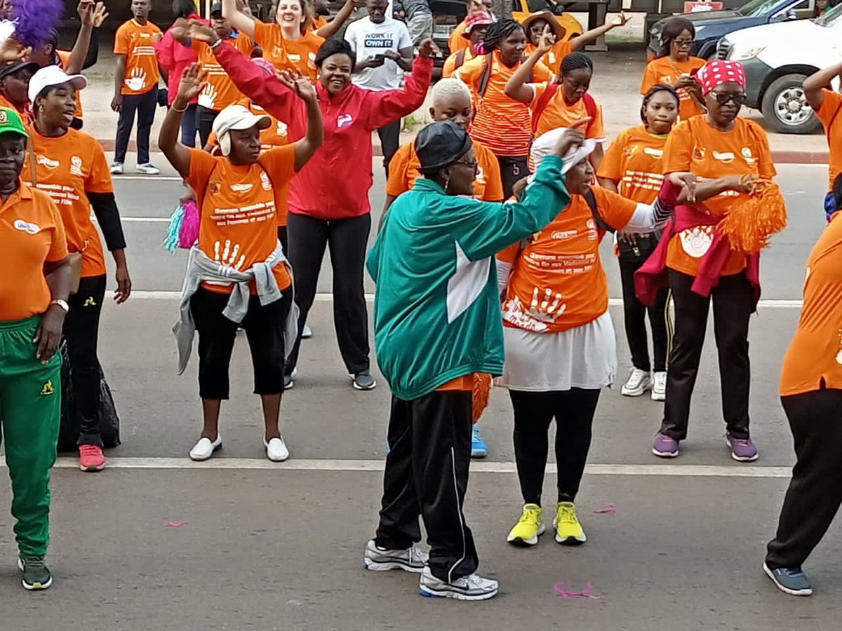 WFP_Cameroon's tweet photo. #Cameroon🇨🇲
Today @minproffcmr & @WFP join stakeholders & @UN_Cameroon in a walk for the #16DaysofActivism against GBV Campaign. WFP remains on the frontlines to fight #GBV, which negatively impacts food security. UNite and advocate with us!
#EndGBVNow
#SolutionsTogether https://t.co/6GNeg7nM3A